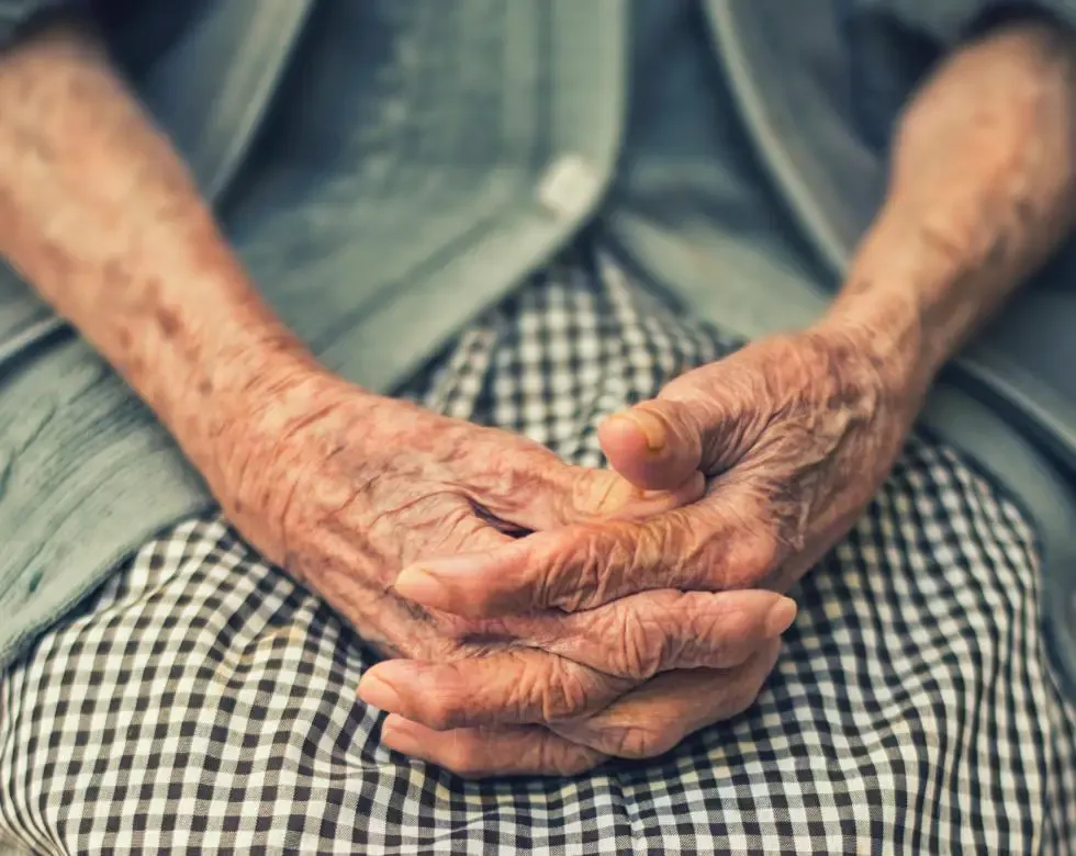 hands dexterity hearing aid use